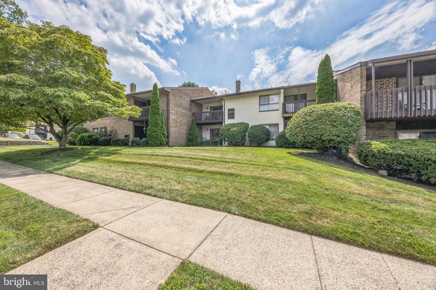 1003 Raintree Lane #1003 photo 1