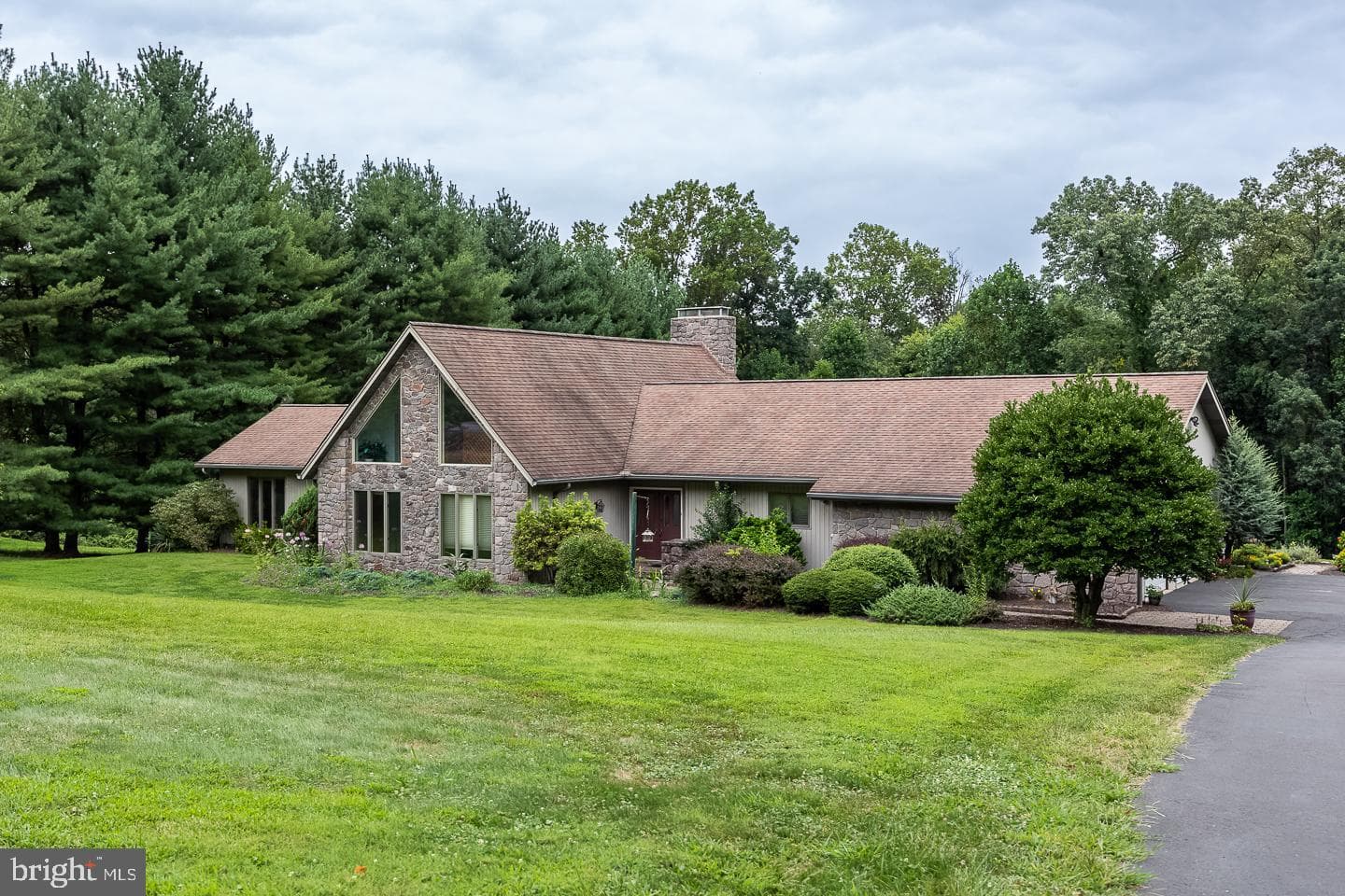 841 Cadmus Road photo 1