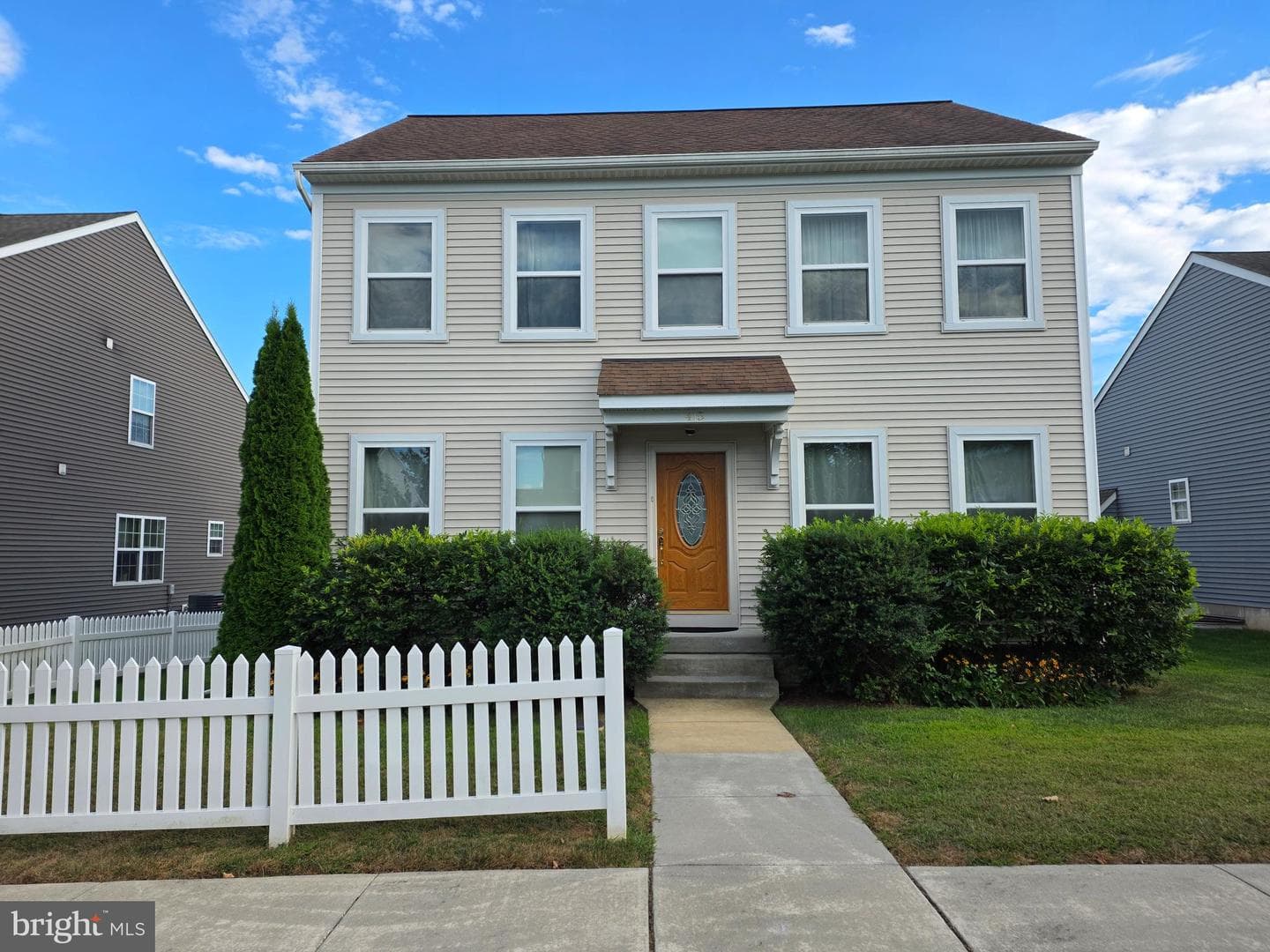 415 Anderson Street photo 1
