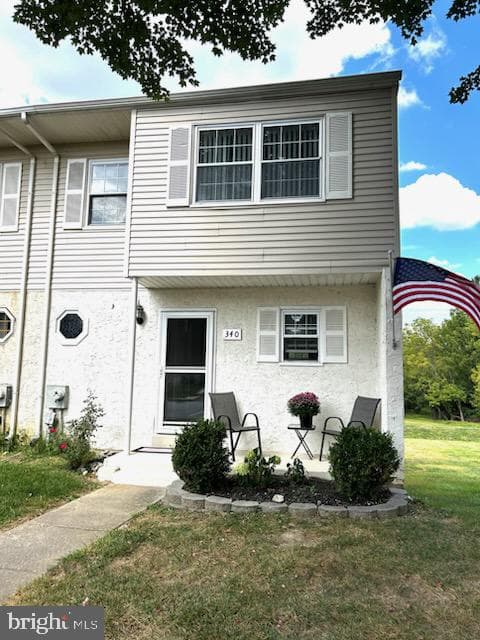340 Carlyn Court photo 1