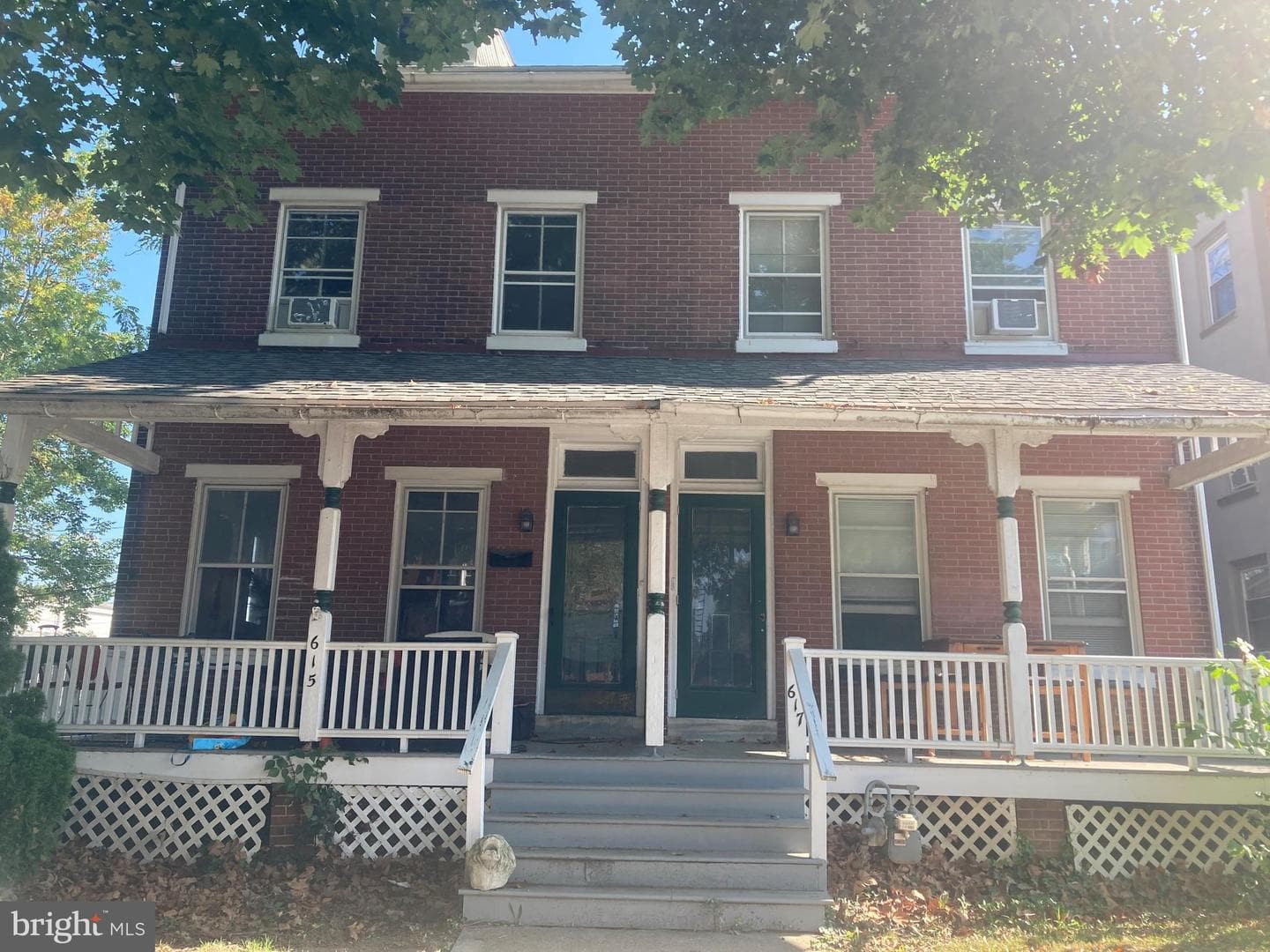 615-617 S Walnut Street photo 1