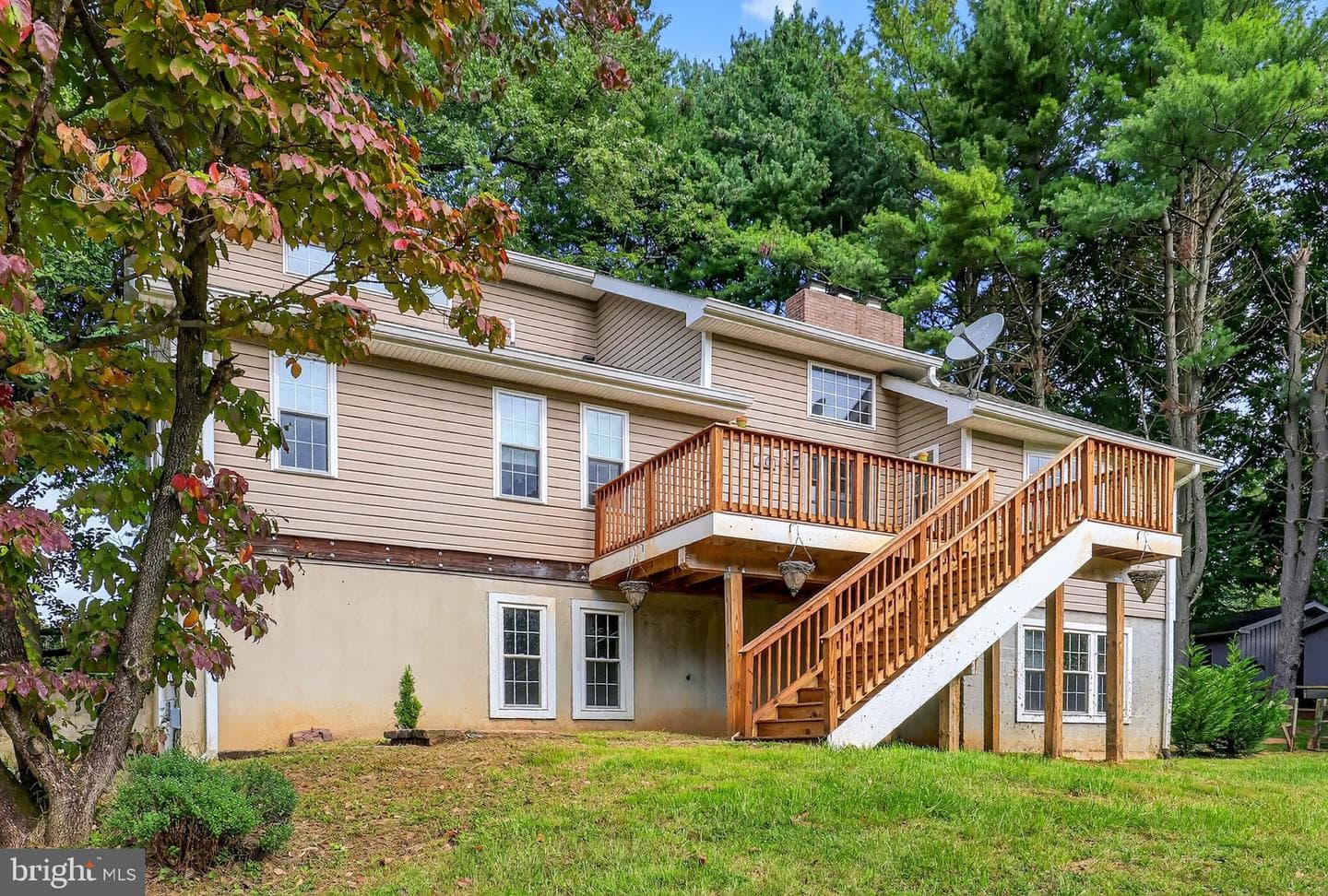 30 White Oak Road photo 1