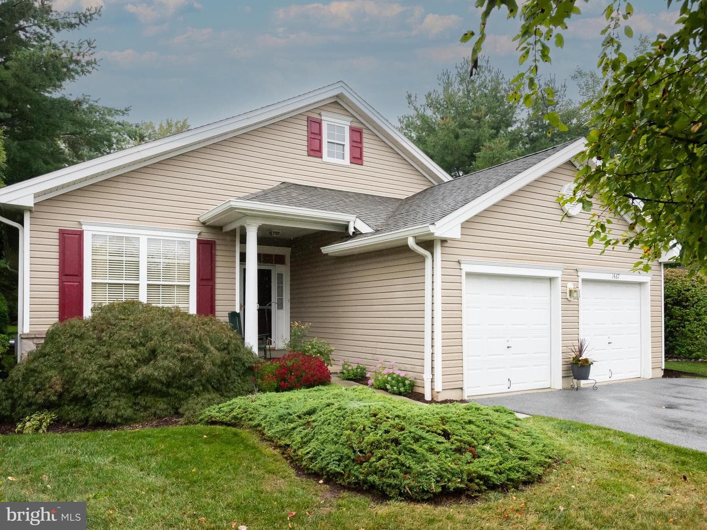1467 Quaker Ridge #1467 photo 1
