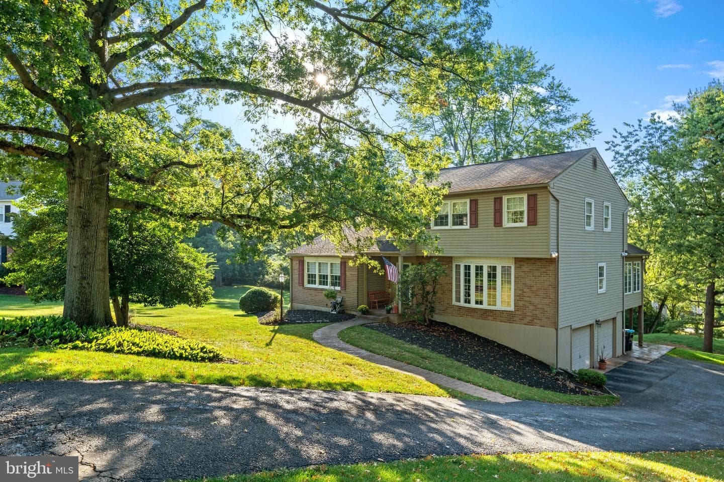 214 Louis Drive photo 1