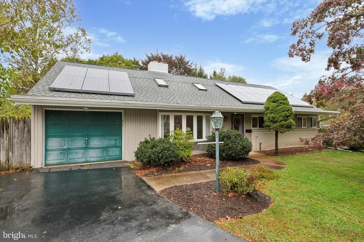 1209 Thistlewood Lane photo 1