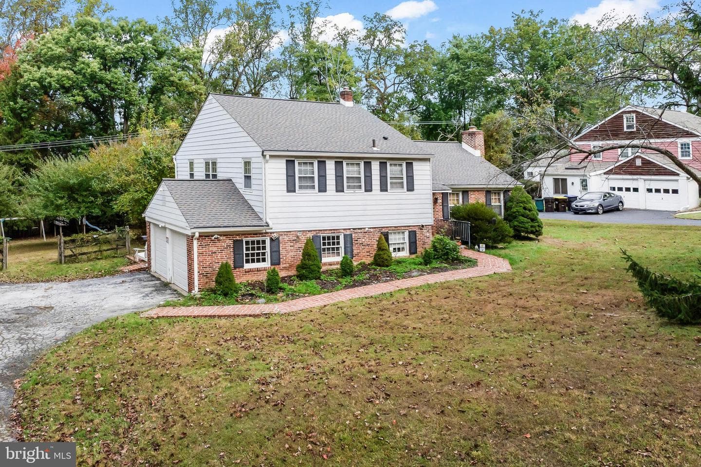 387 Devonshire Road photo 1