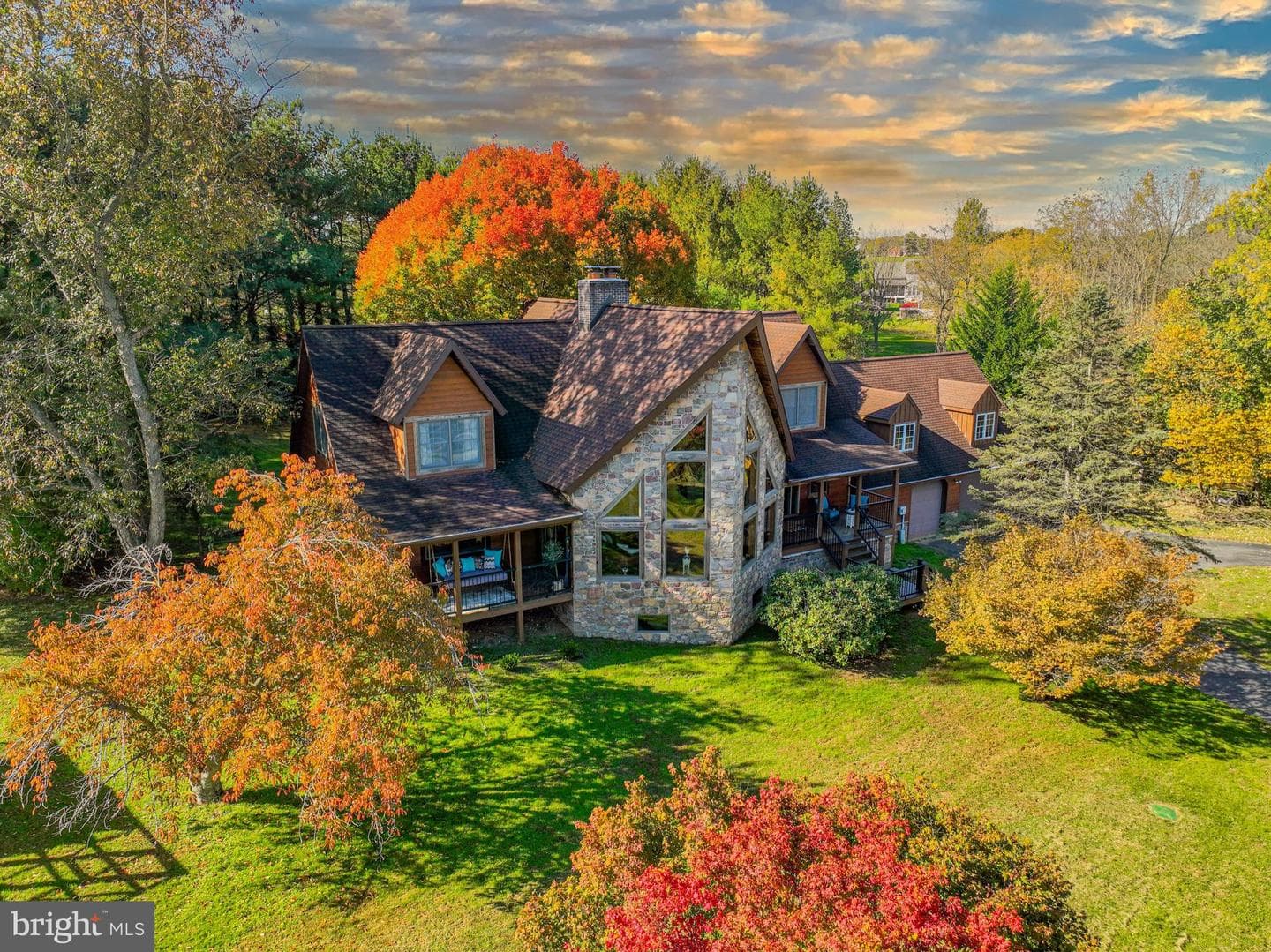 33 Woodland Drive photo 1
