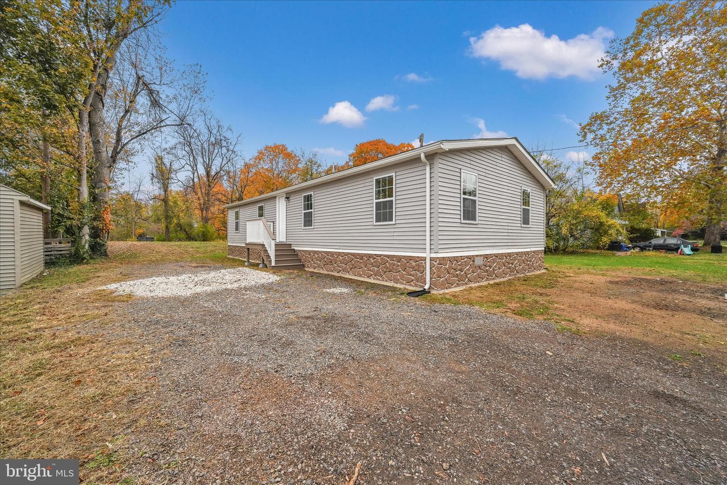 1111 Riverside Drive photo 1