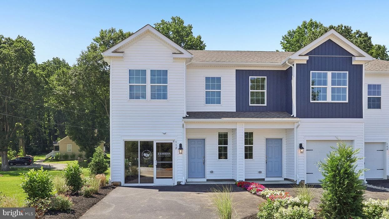 284 Derby Drive photo 1