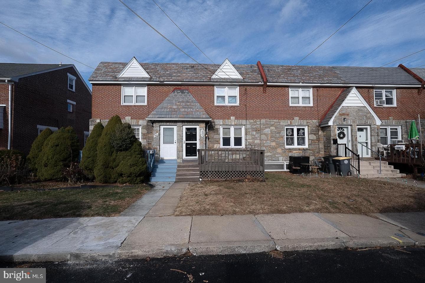 339 William Street photo 1