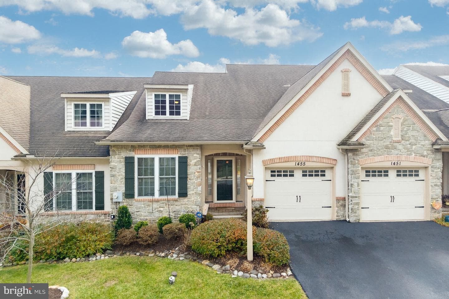 1455 N Red Maple Way photo 1
