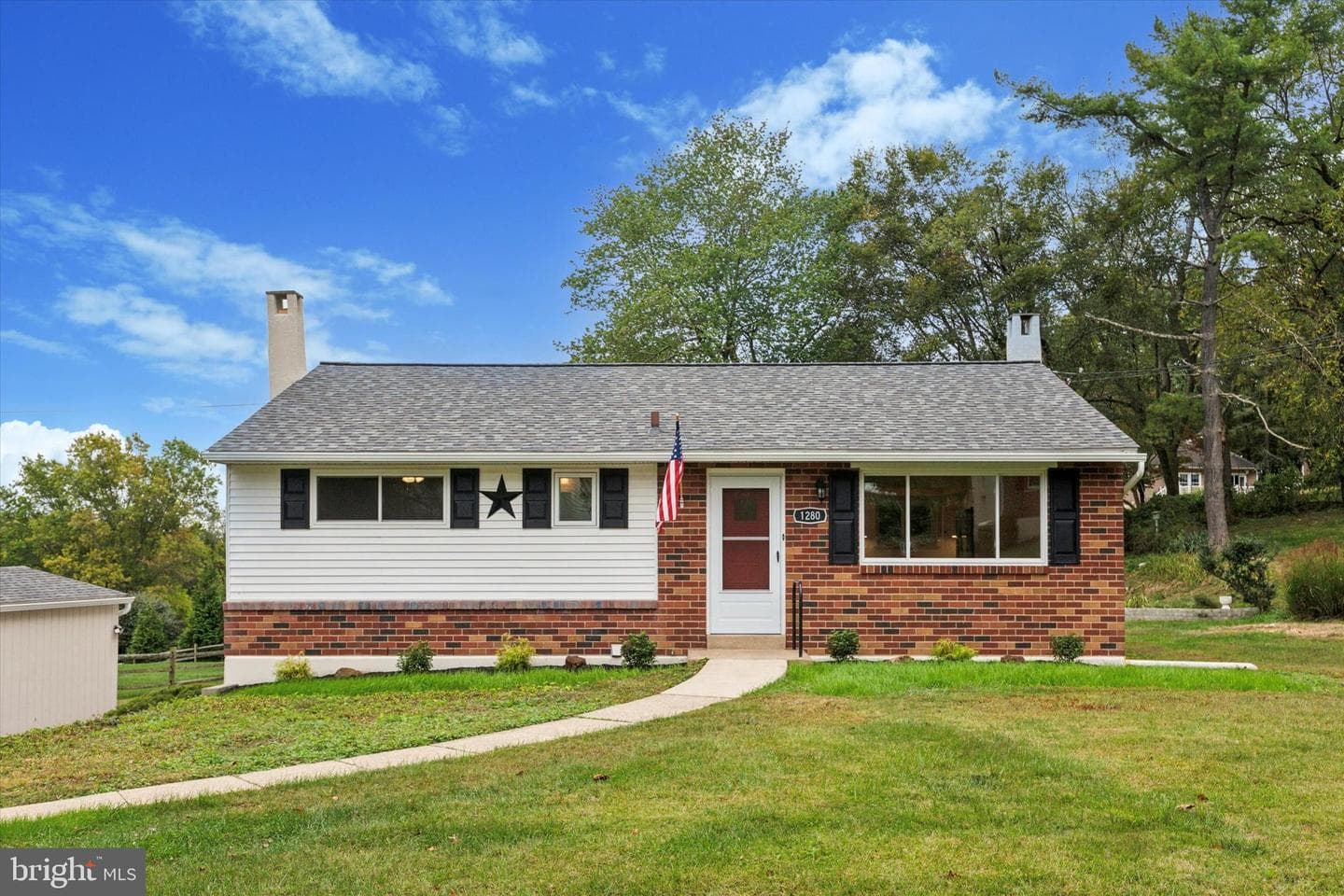 1280 Cardinal Avenue photo 1