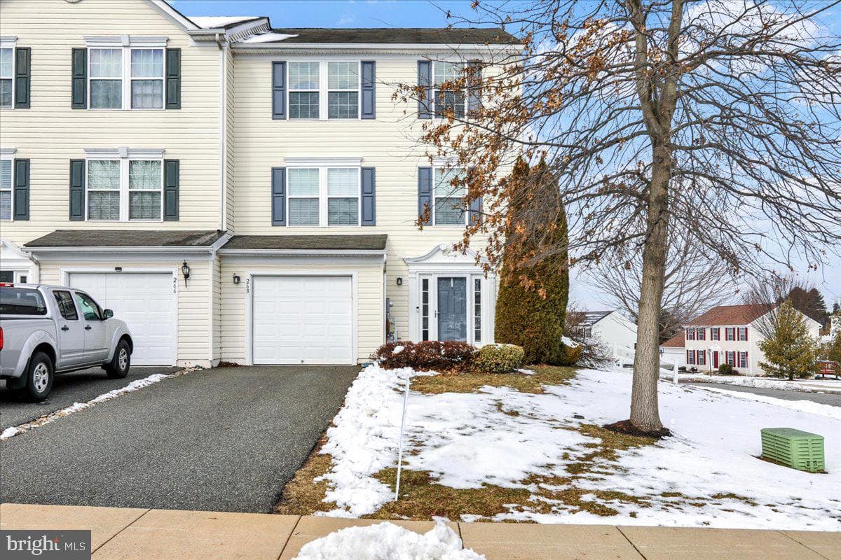 268 S Savanna Drive photo 1