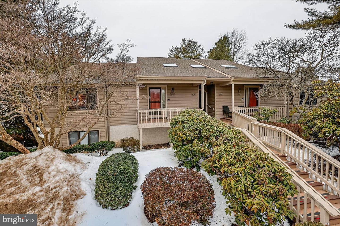838 Jefferson Way #838 photo 1