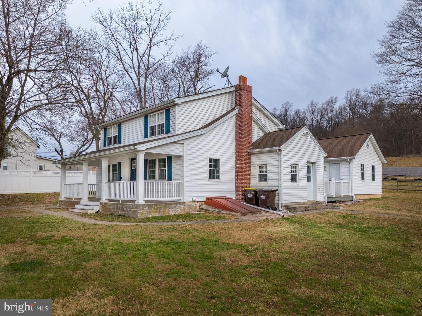 215 Hopewell Road photo 1