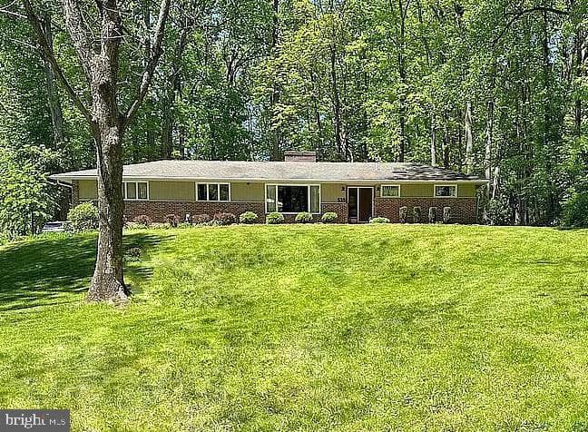 535 Webb Road photo 1