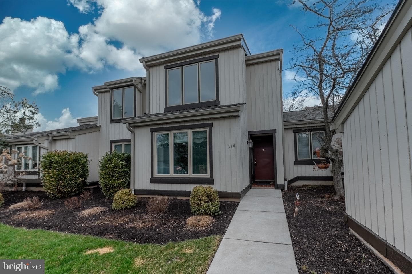 318 (B) Devon Lane #318b