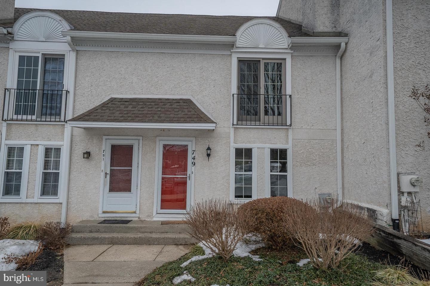 749 Bradford Terrace photo 1
