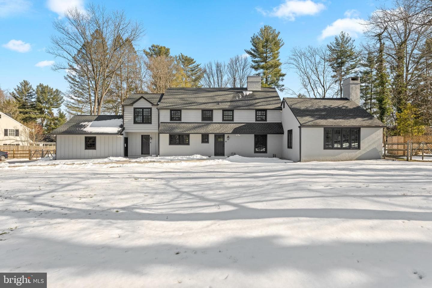 130 Beaumont Road photo 1