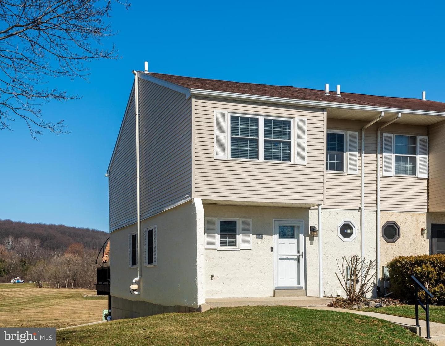 358 Carlyn Court photo 1