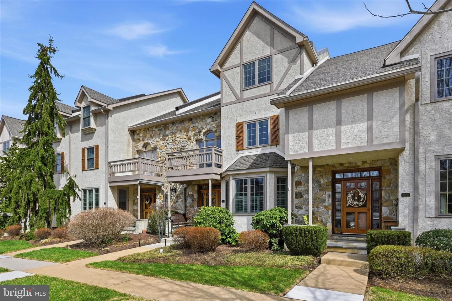 212 Cambridge Chase #13