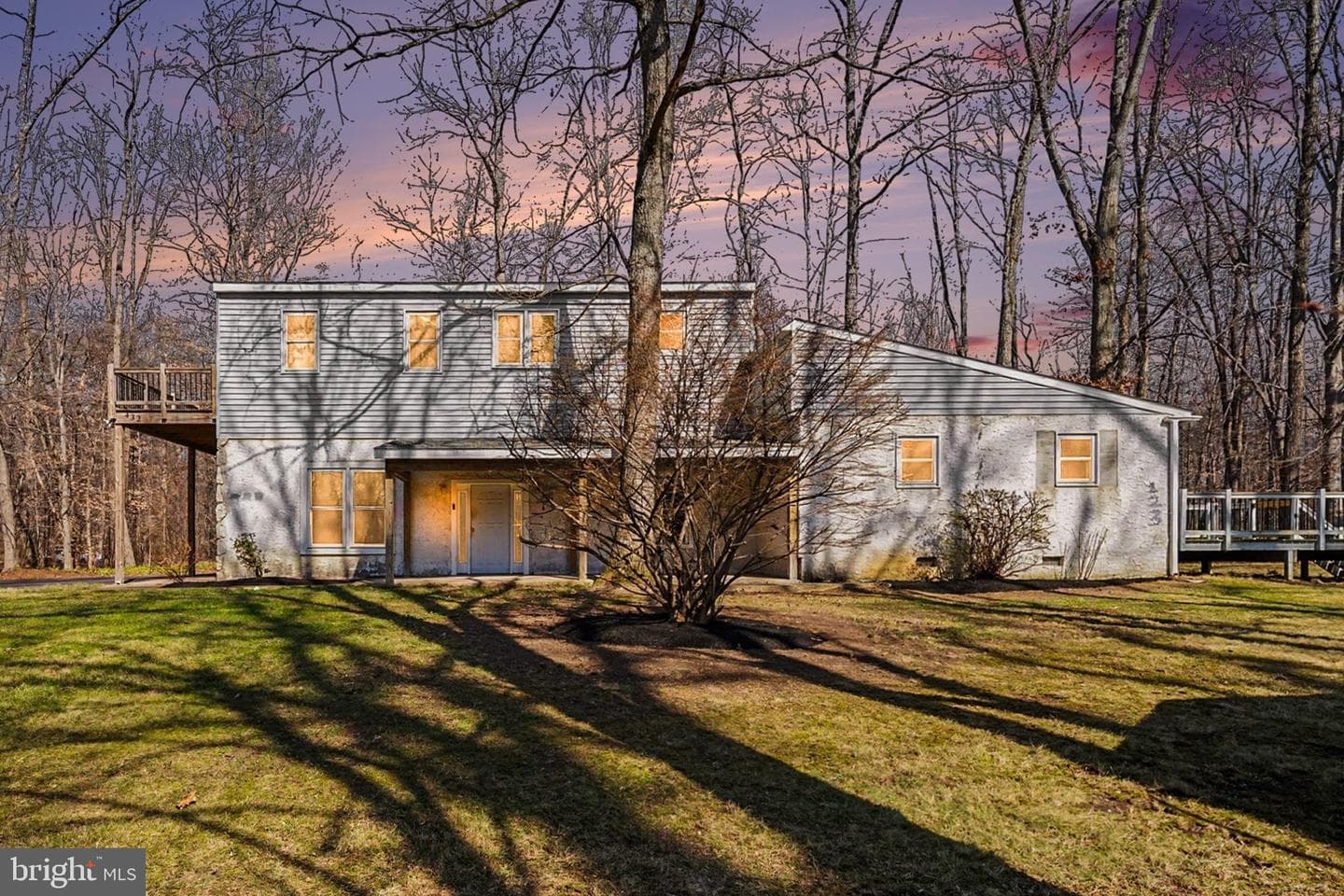 432 Ash Road photo 1