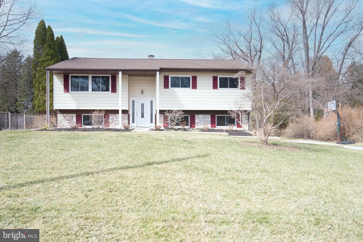 1330 Ridgeview Drive photo 1