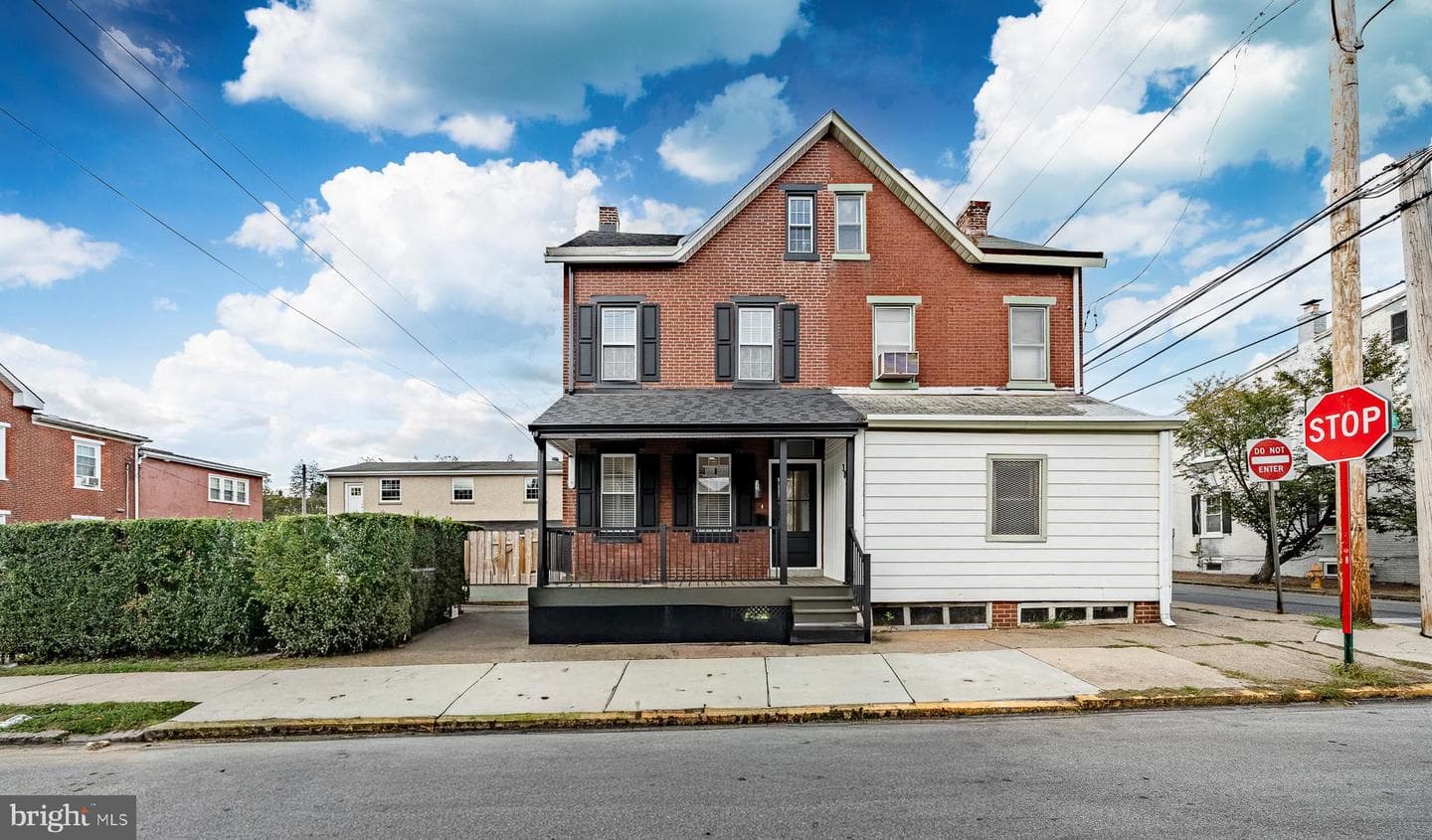 303 W Washington Street photo 1