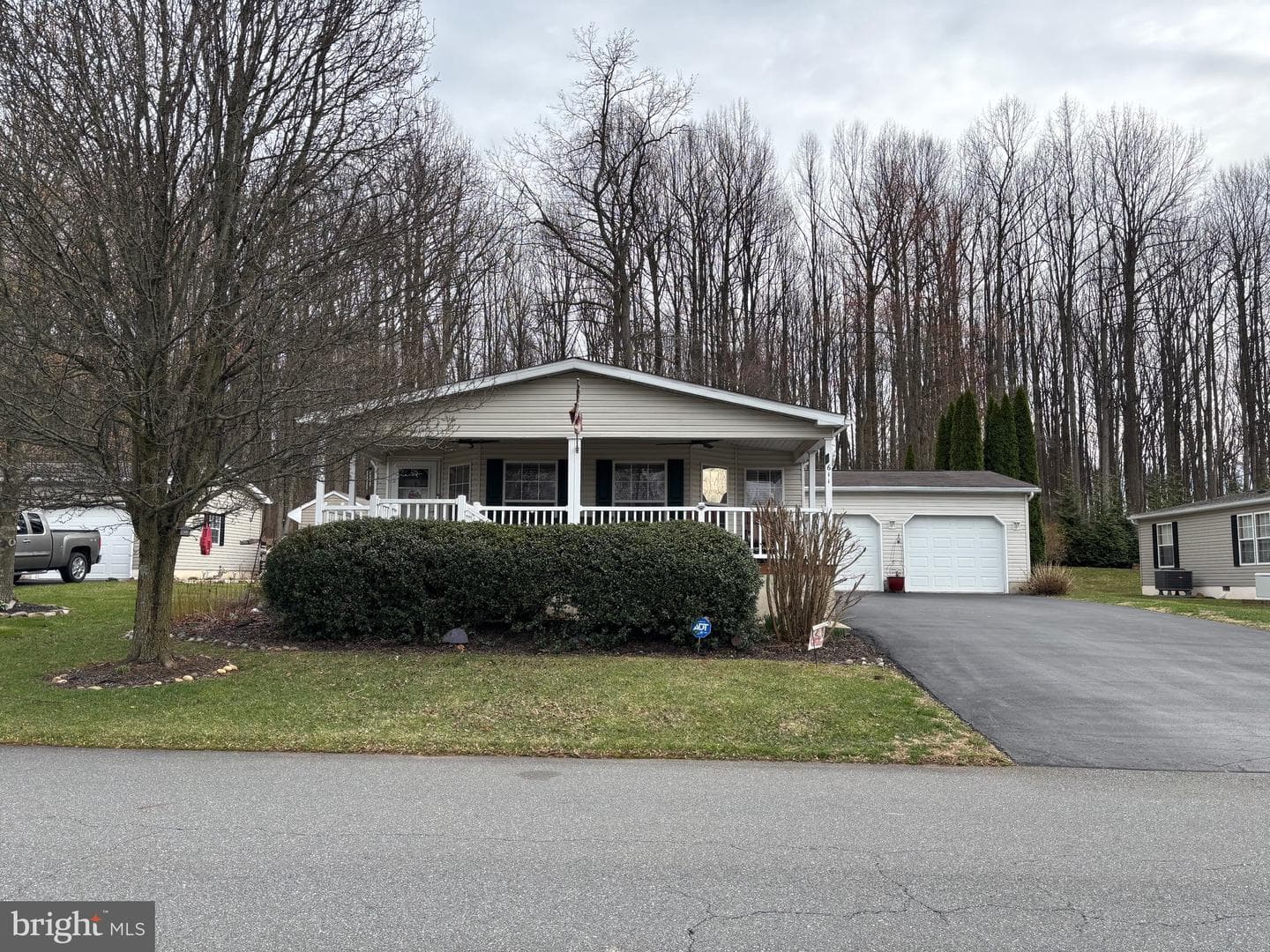 611 Farmland Way photo 1