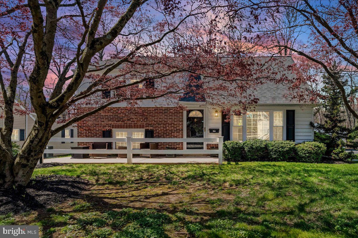 26 Greentree Lane photo 1