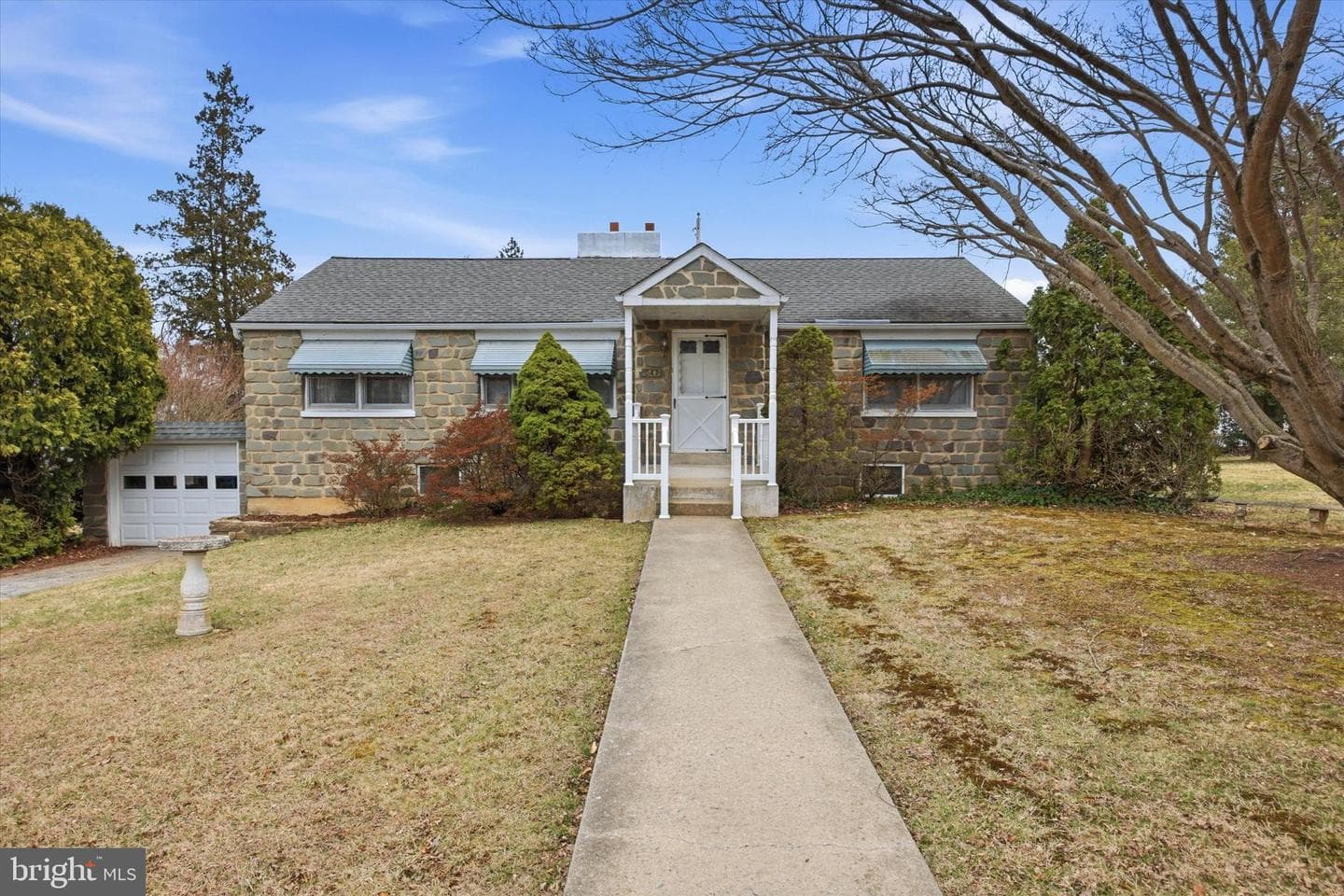 547 Dorothy Lane photo 1