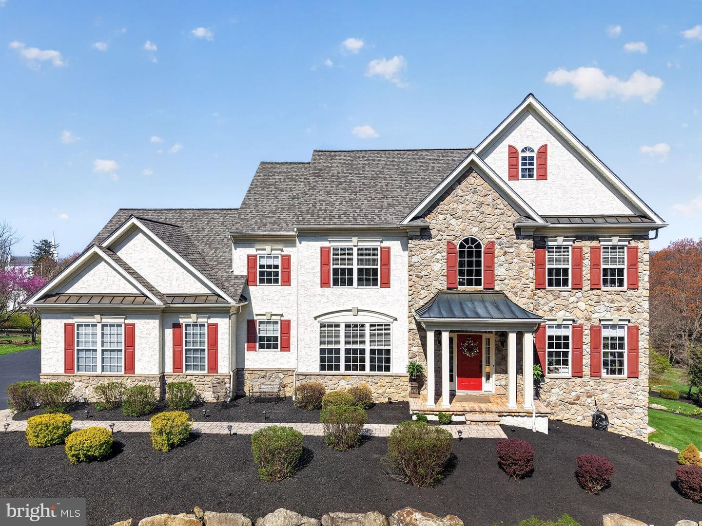 19 Steepleview Drive photo 1