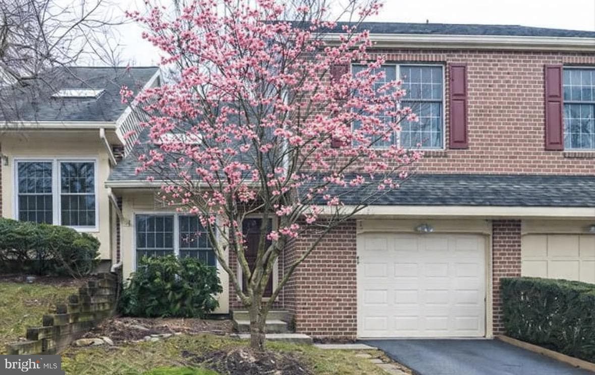 4 Willow Court