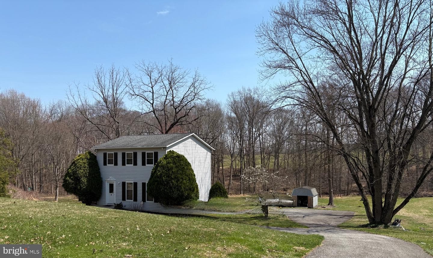 8 Briar Chase Road photo 1