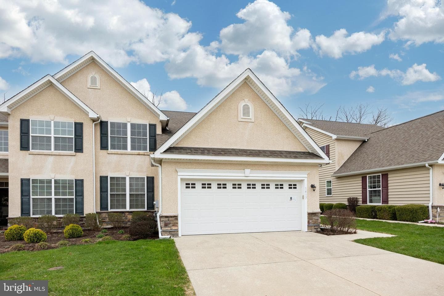 1417 Honeysuckle Court photo 1