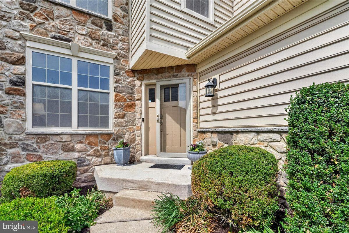 13 Meadow View Lane