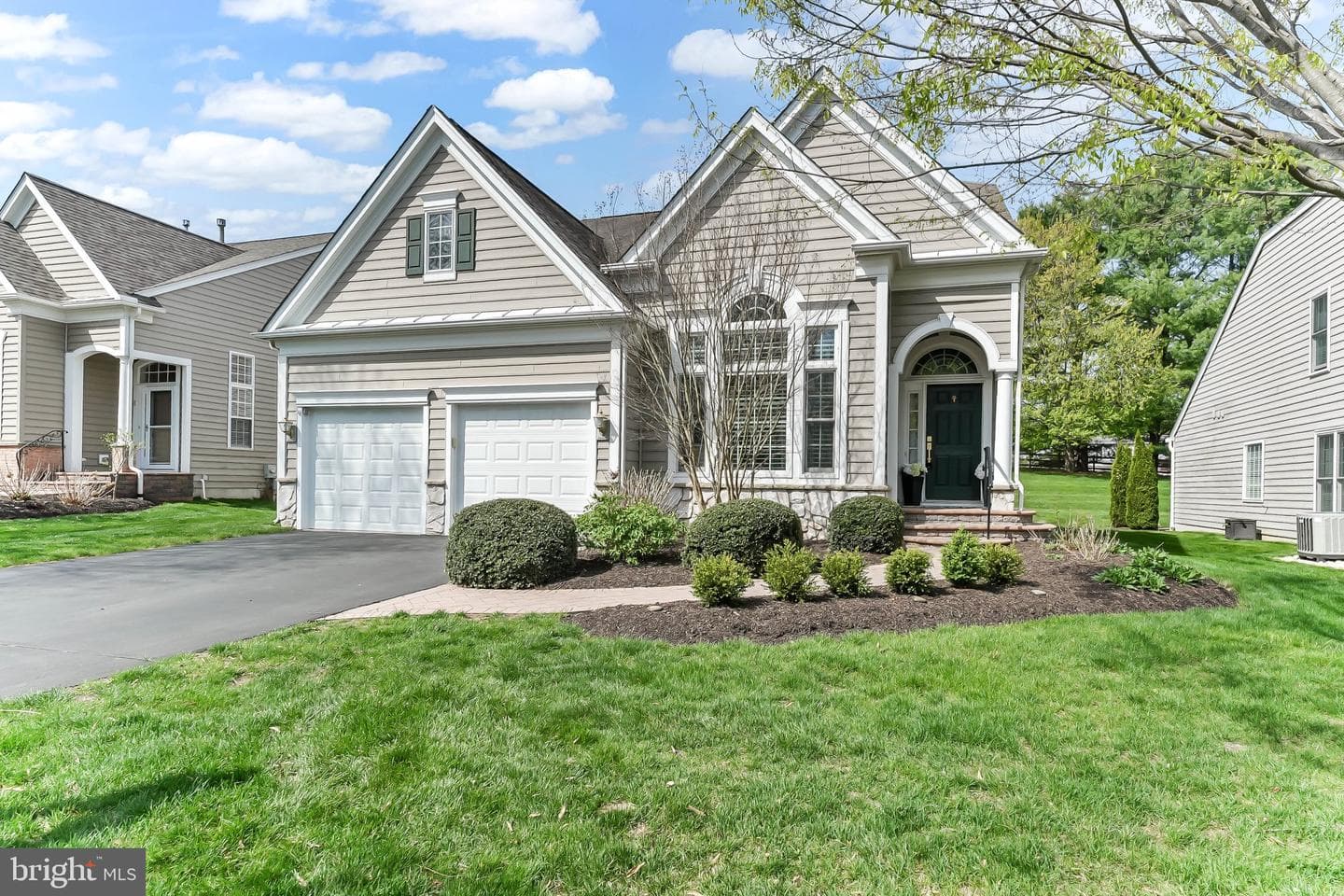 133 Violet Drive photo 1