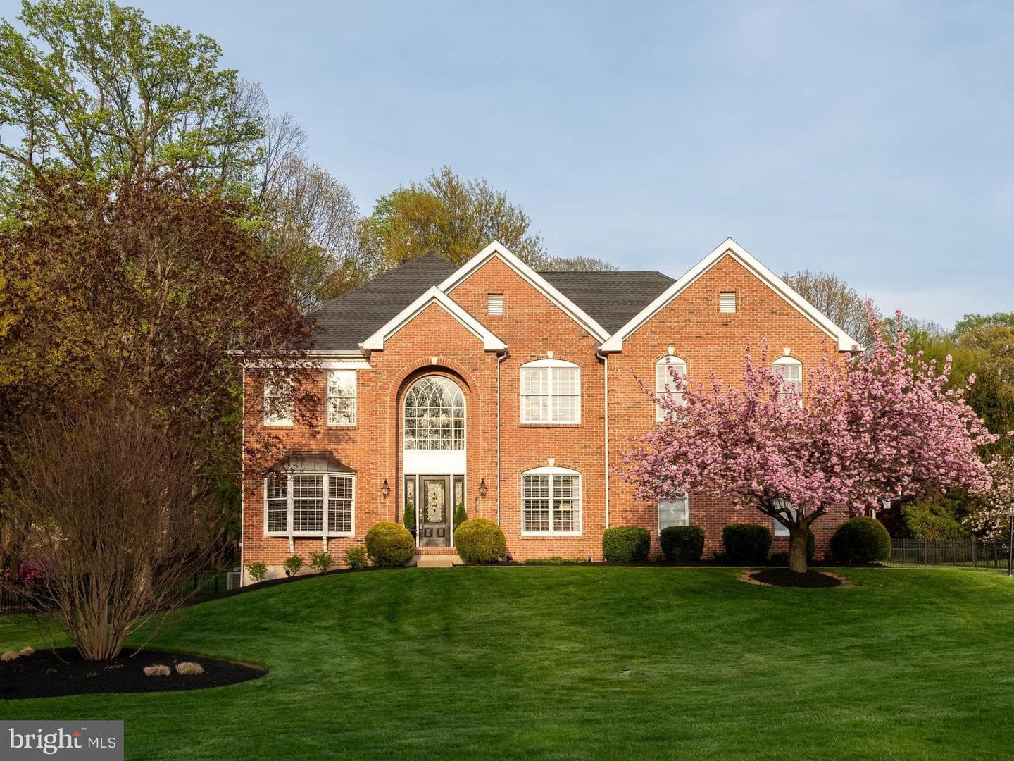 585 Brighton Way photo 1