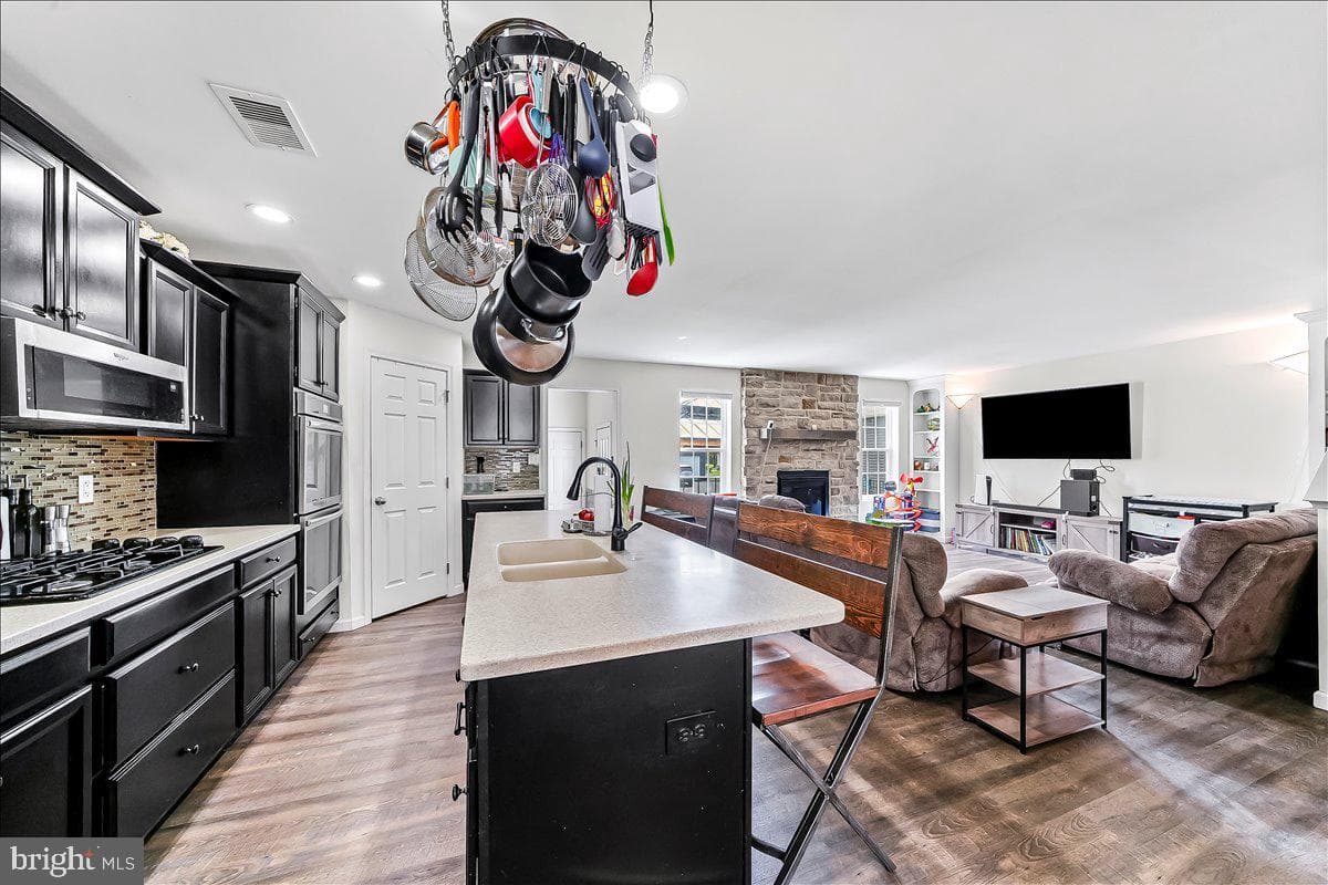 515 Boyce Street photo 1