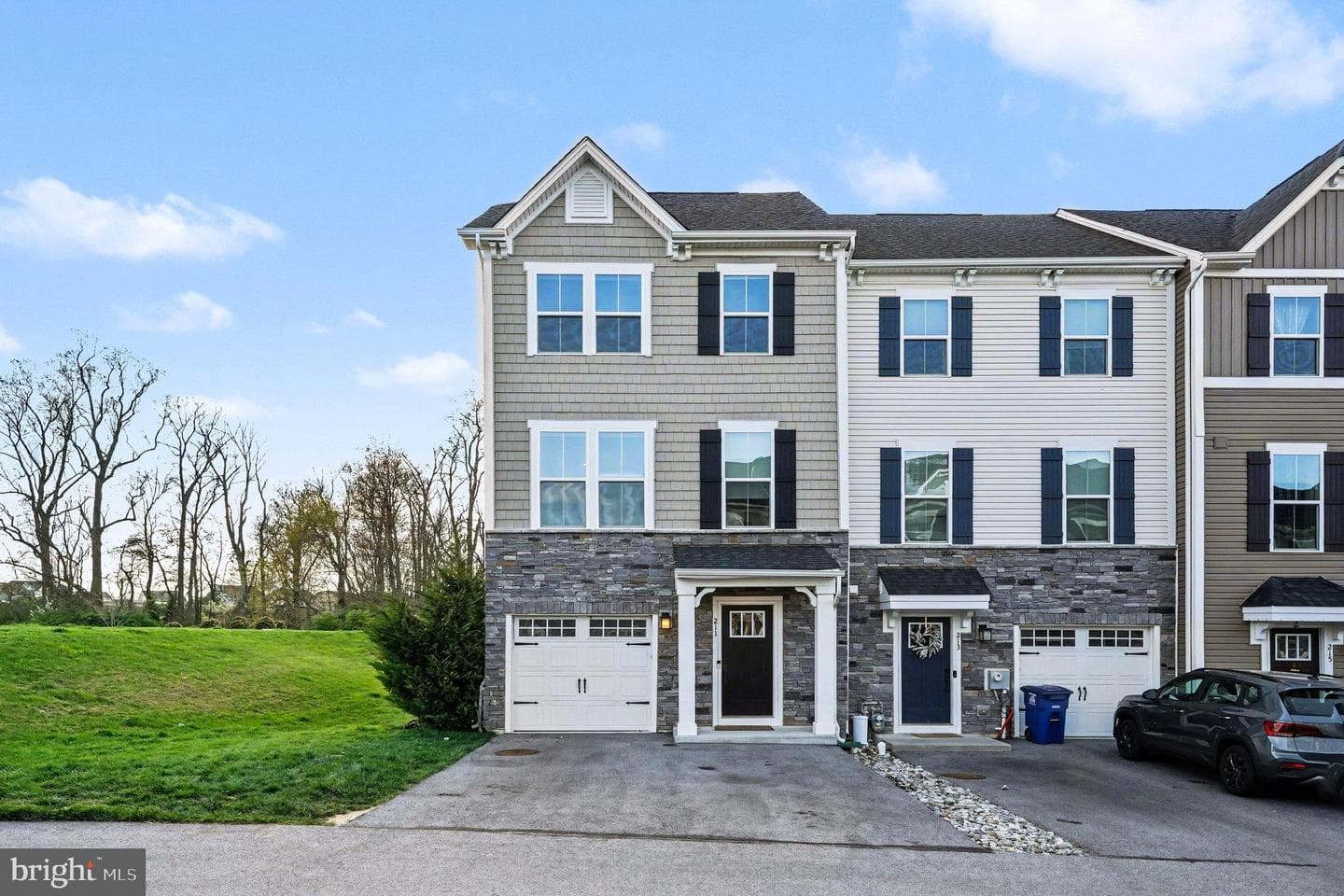 211 Sugar Maple Square
