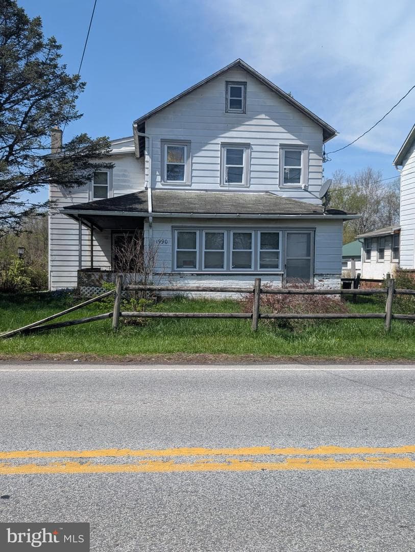 1990 Valley Road