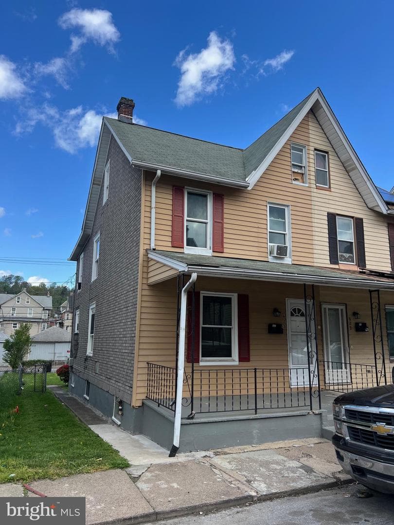 623 Belmont Street