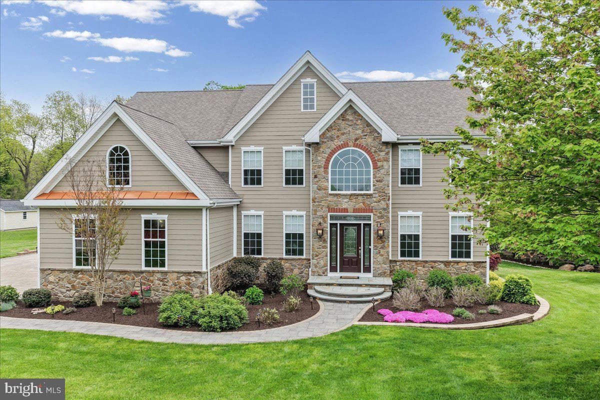 86 McCormick Way