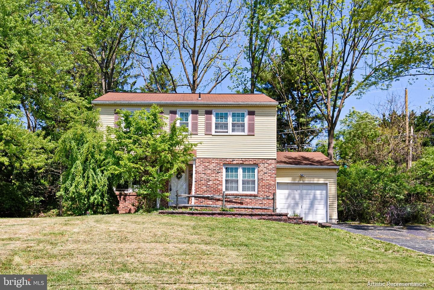 1501 W Chester Road photo 1