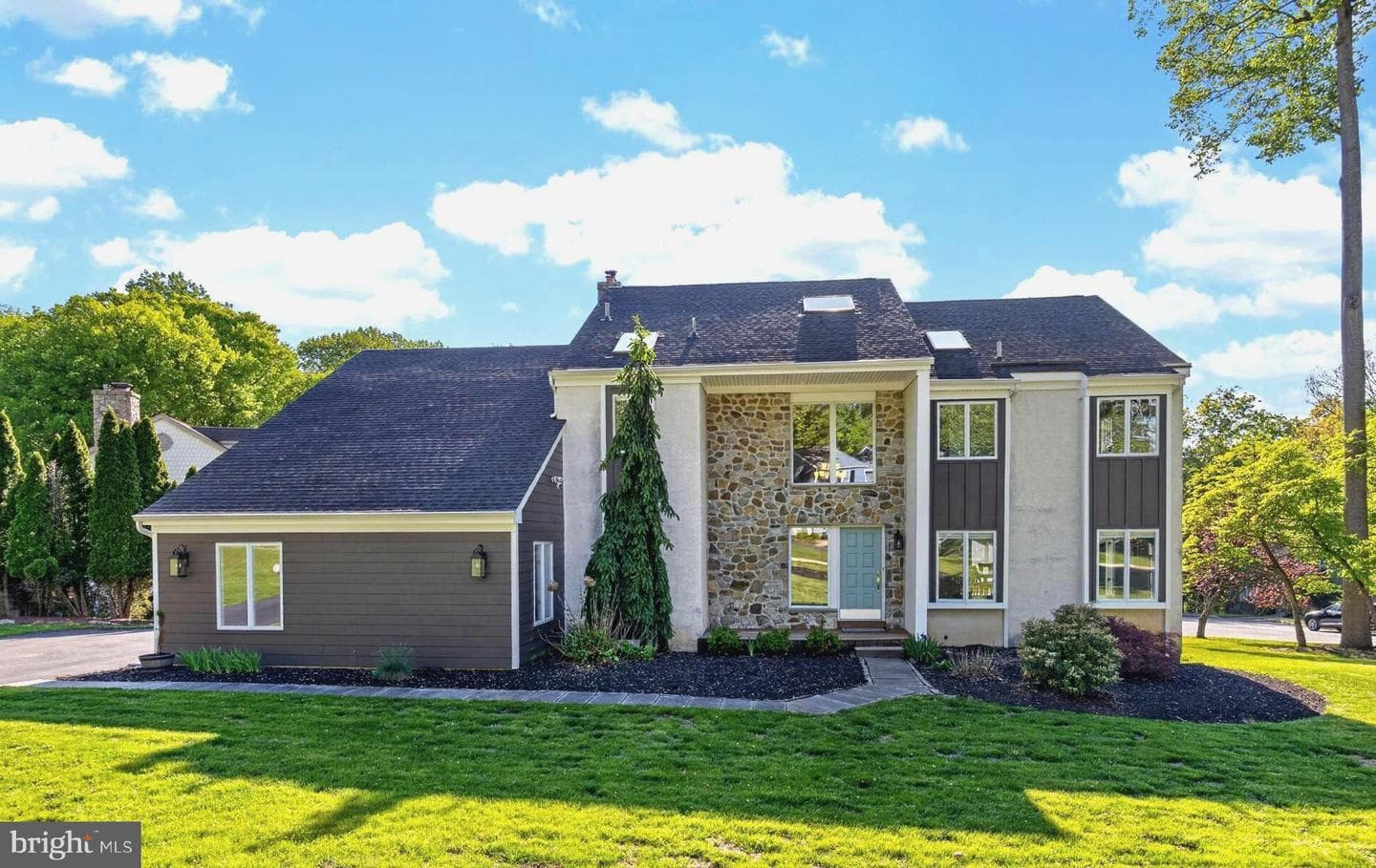 502 Buttonwood Drive