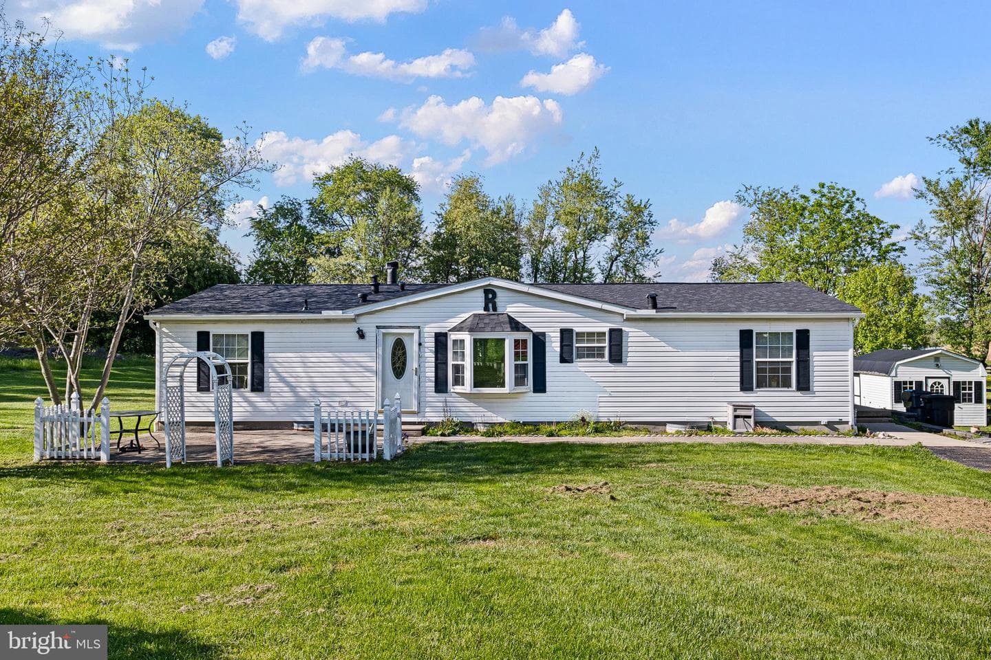 1813 Twin House Road photo 1