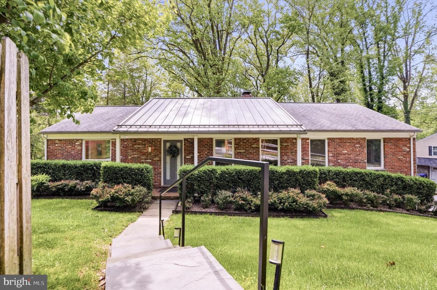 695 Knox Road photo 1
