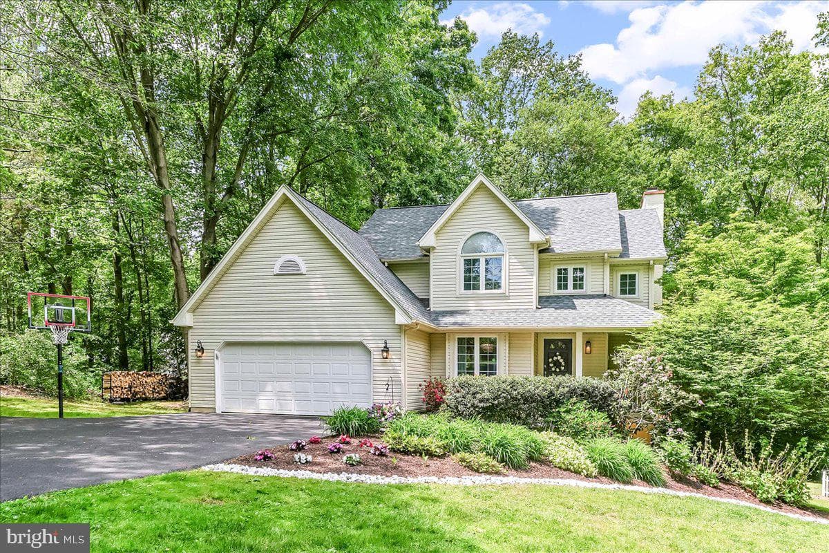 309 Baker Drive photo 1