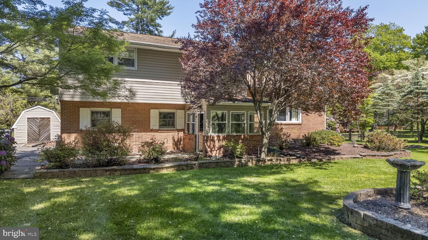 1253 Surrey Road