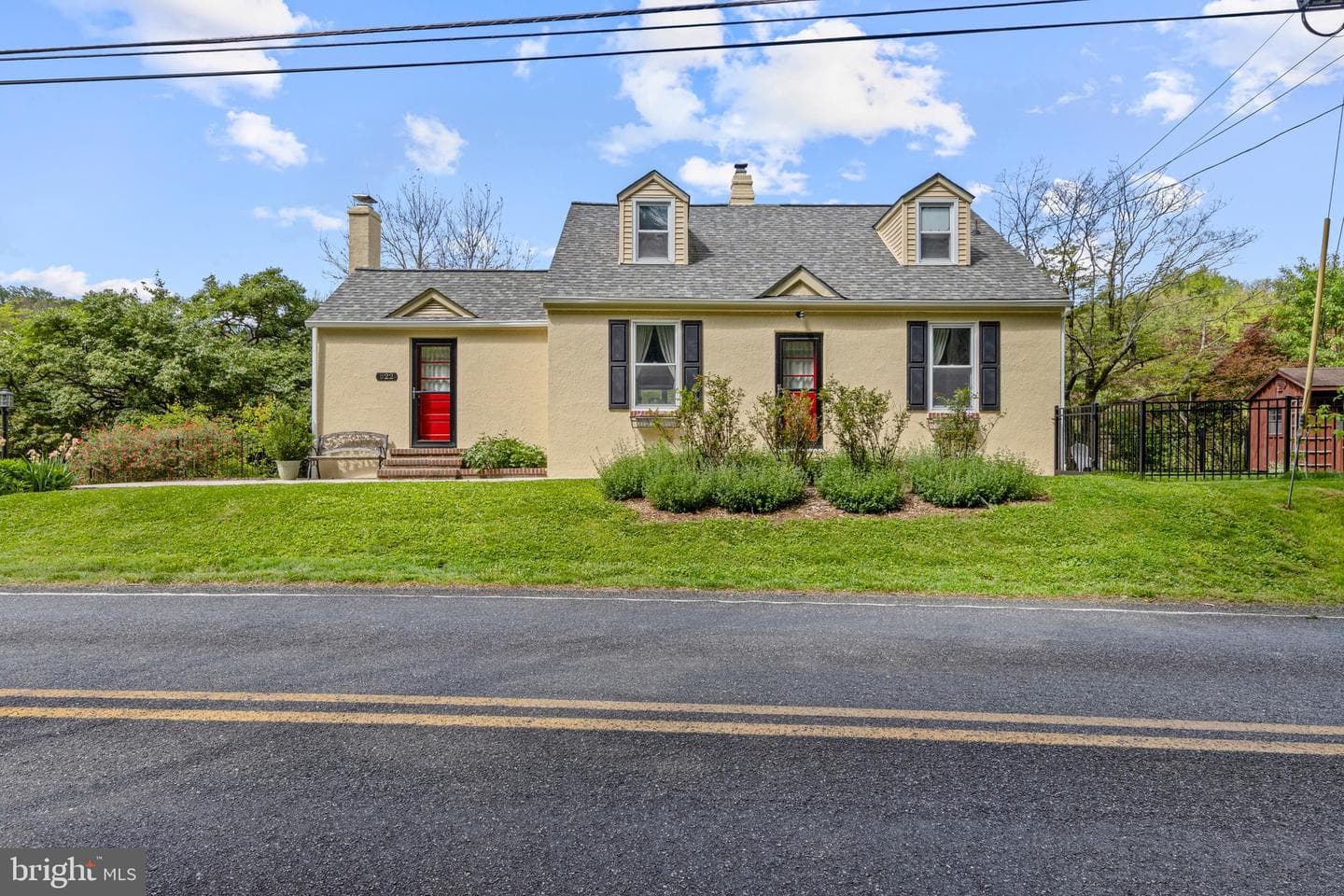 822 Creek Road photo 1